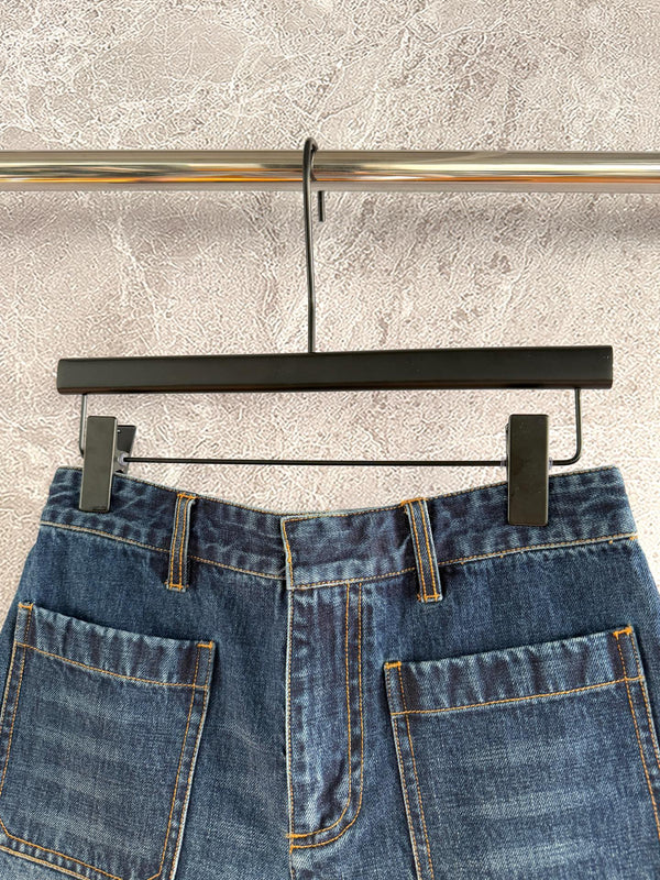 Pantaloncini in denim con tasca applicata CD in cotone blu