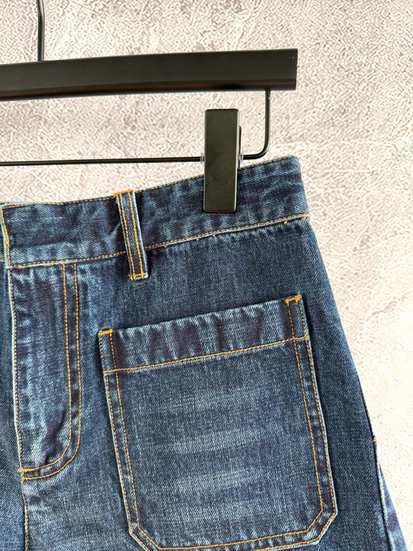 Pantaloncini in denim con tasca applicata CD in cotone blu