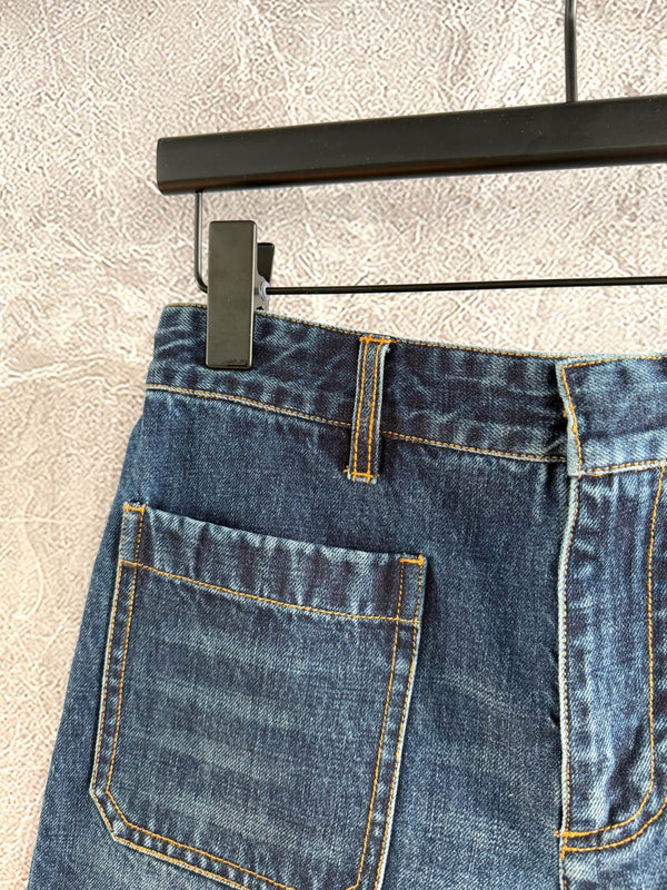 Pantaloncini in denim con tasca applicata CD in cotone blu