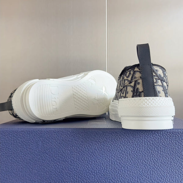 CD B23 Low-Top Sneaker 35mm White Black Oblique Jacquard Fabric