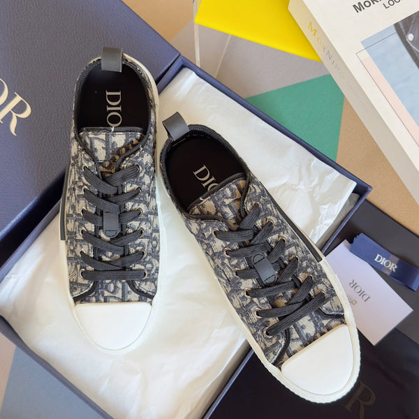 CD B23 Low-Top Sneaker 35mm White Black Oblique Jacquard Fabric