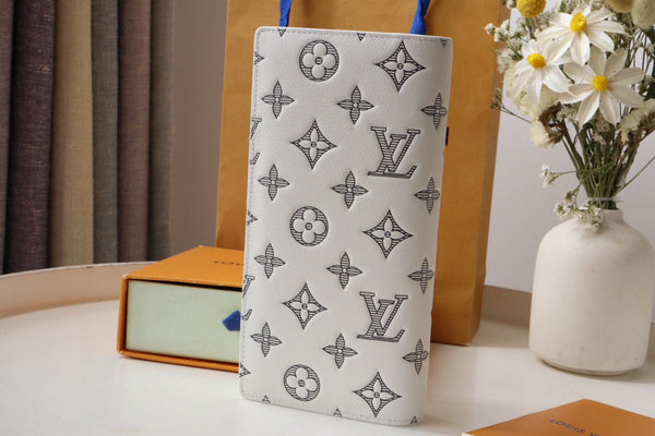 LV Brazza Wallet White Black Monogram Cowhide 248062