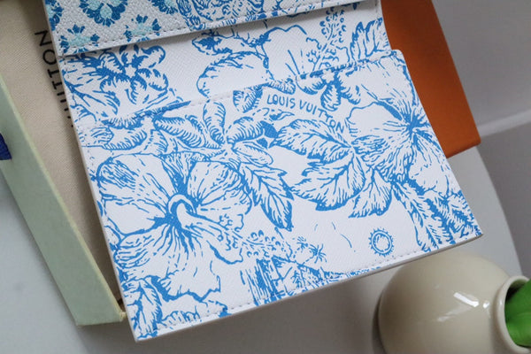 Porta passaporto LV By the Pool, motivo: piastrelle blu monogramma, tela stampata 204707