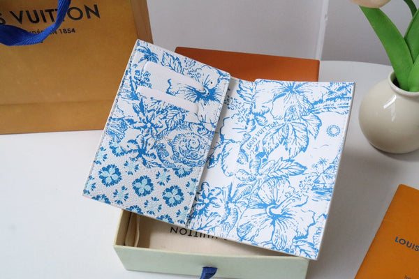 Porta passaporto LV By the Pool, motivo: piastrelle blu monogramma, tela stampata 204707