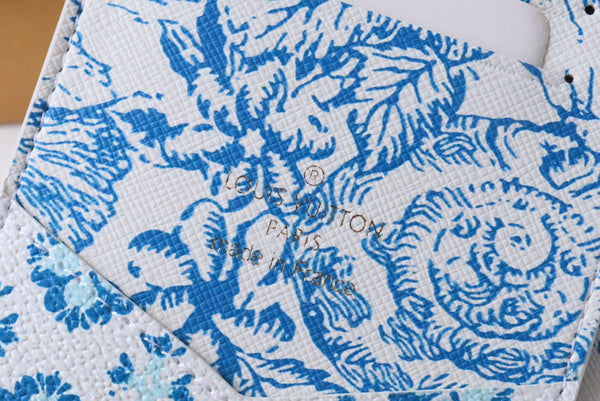 Porta passaporto LV By the Pool, motivo: piastrelle blu monogramma, tela stampata 204707