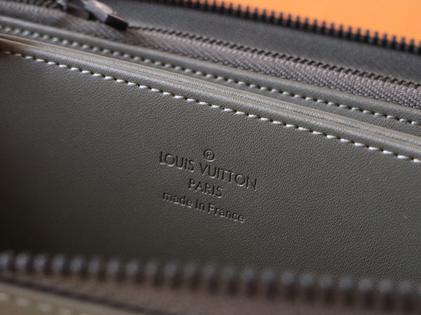 LV M12578 Zipper Wallet Anthracite Grey Monogram Cowhide 224284