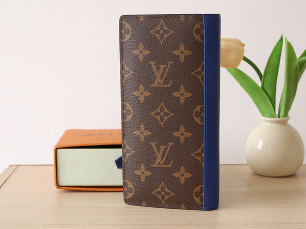 LV M81538 Brazza Wallet Blue Monogram Canvas & Calfskin 224094
