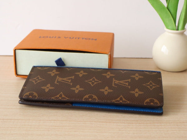 LV M81538 Brazza Wallet Blue Monogram Canvas & Calfskin 224094