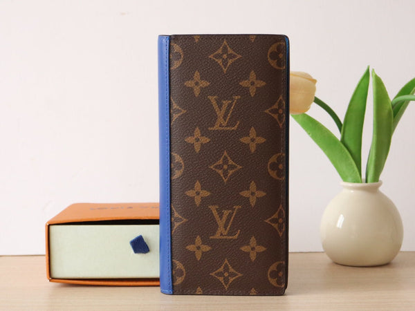 LV M81538 Brazza Wallet Blue Monogram Canvas & Calfskin 224094