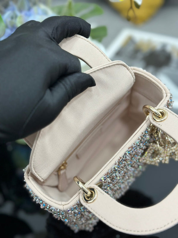 CD Mini Lady 17 Beige Satin Ricamo Diamante