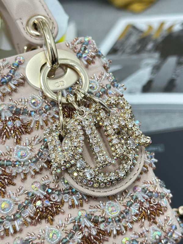 CD Mini Lady 17 Beige Satin Ricamo Diamante