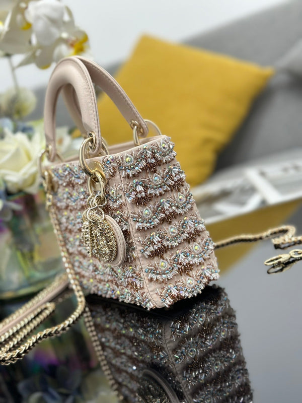 CD Mini Lady 17 Beige Satin Ricamo Diamante