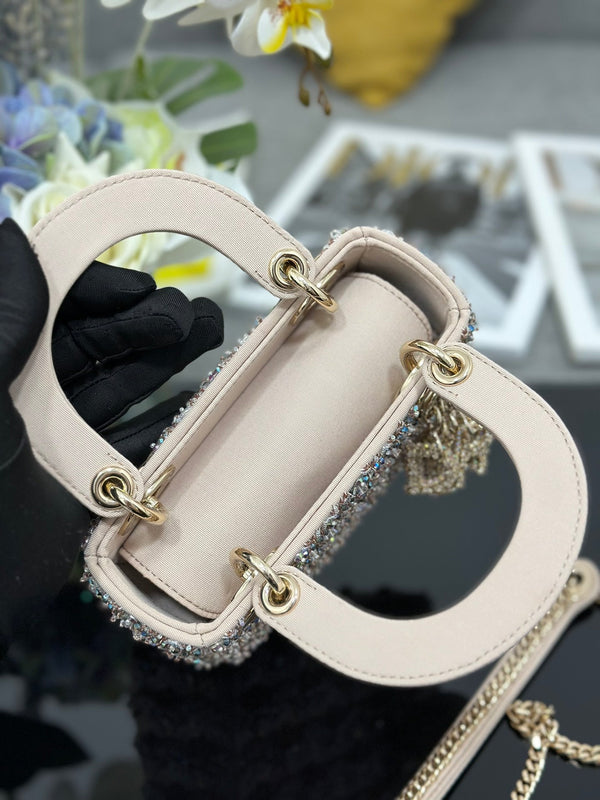 CD Mini Lady 17 Beige Satin Ricamo Diamante