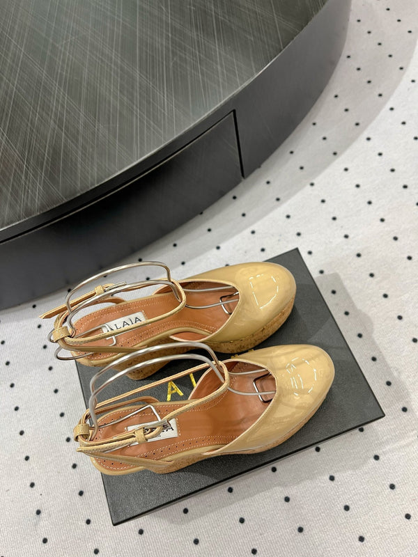 Alaila Wedge Sandals 115mm In Beige Glossy Lambskin 954881