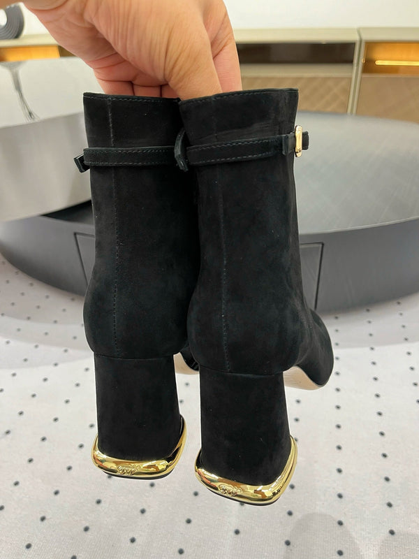 Viv Simple Elegant Boots Black Sheep Suede 365208