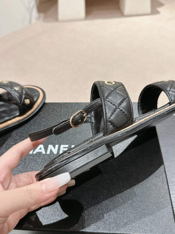 sandalo cc dad tutto nero in pelle di vitello trapuntata