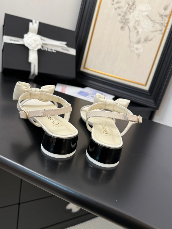 CC 25 Bow Attached Sandals Black Sheepskin 233419