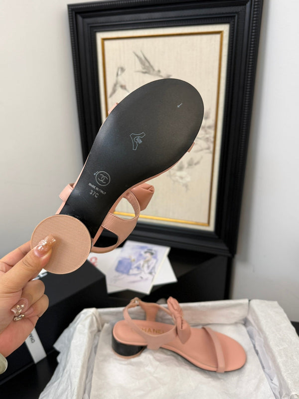 CC 25 Bow Attached Sandals Pink Sheepskin 233420