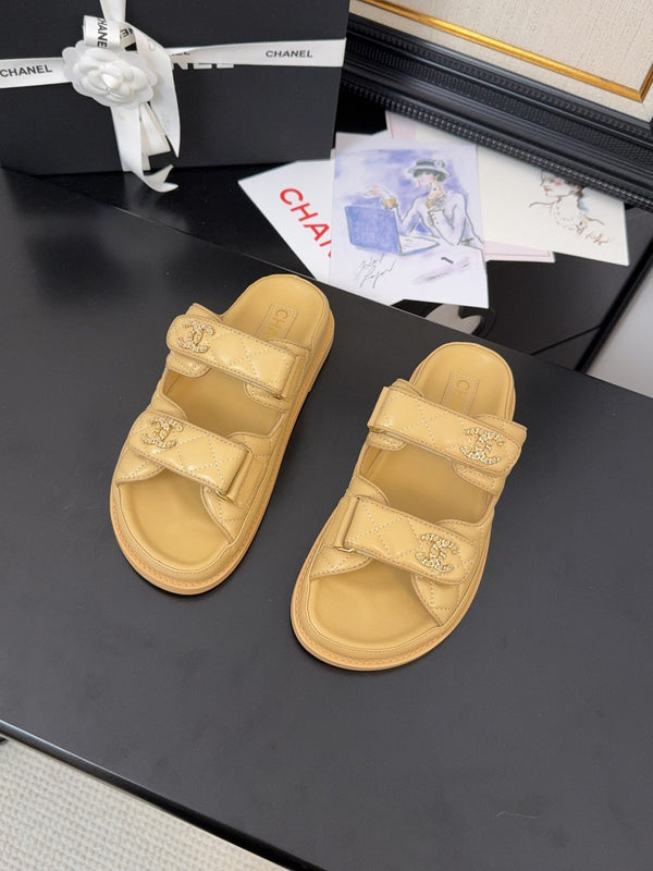 CC 25 Dad Sandal Mule Beige Calfskin