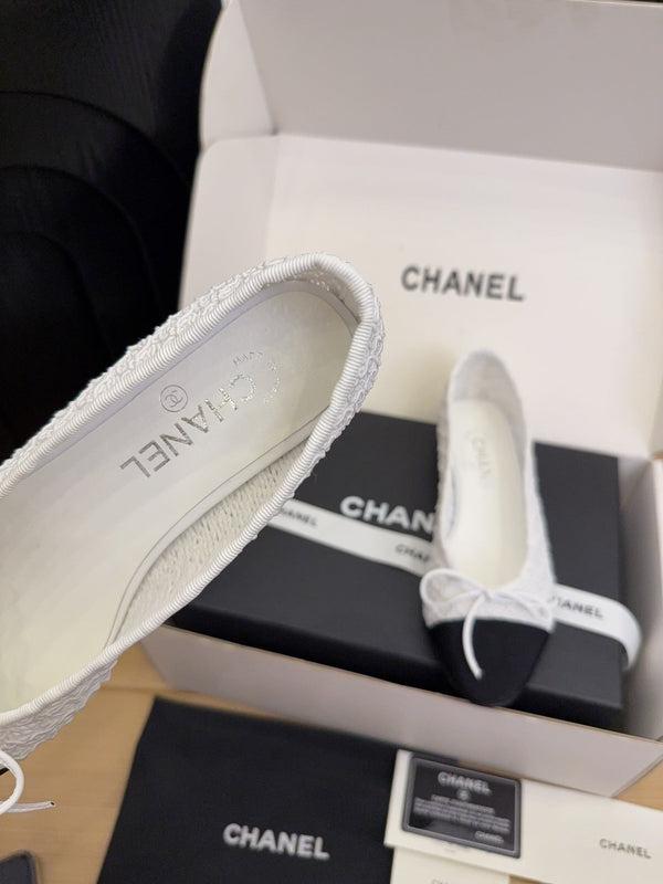 CC 25 Ballet Flats White Mesh Fabric Black Grosgrain 277707