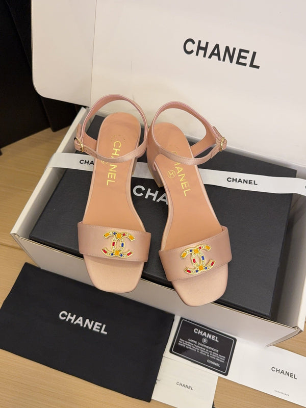 Sandali con tacco alto CC 25 40 in raso color salmone e pelle di pecora con punta quadrata 277712