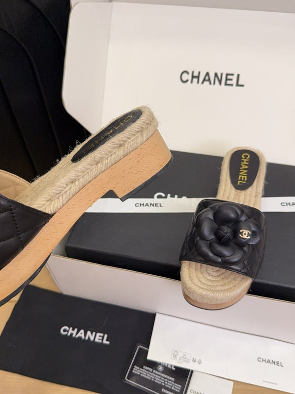 CC 25 Camellia 40 Mule Pelle Nera e Espadrillas Mix Suola in Legno 277720