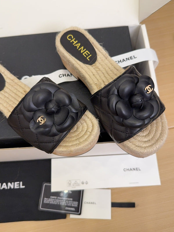 CC 25 Camellia 40 Mule Pelle Nera e Espadrillas Mix Suola in Legno 277720