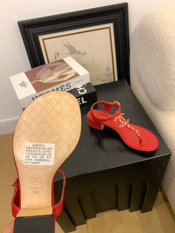 Sandalo infradito CC 25 in pelle doppia C