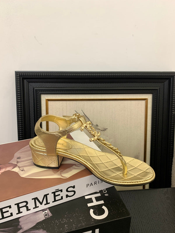 Sandalo infradito CC 25 in pelle doppia C