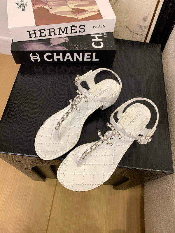 Sandalo infradito CC 25 in pelle doppia C