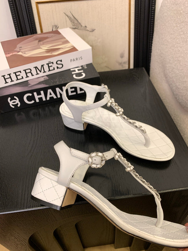 Sandalo infradito CC 25 in pelle doppia C