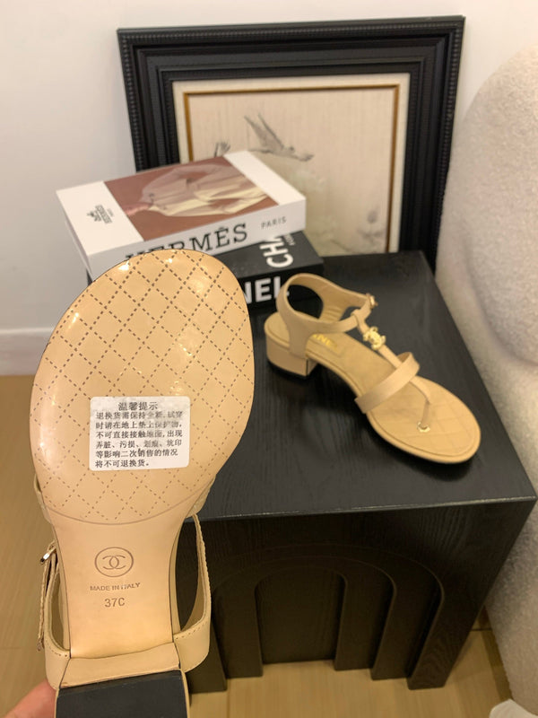 Sandalo infradito CC 25 con doppio cinturino