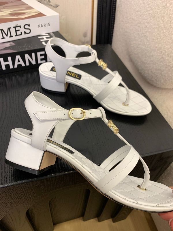 Sandalo infradito CC 25 con doppio cinturino