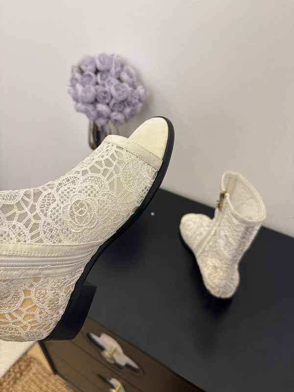 CC 25 Short Boot White Mesh 354925