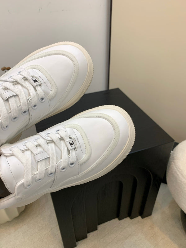 CC Alexander McQueen Sneakers White Mmooth Calfskin 537188