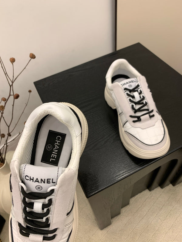 CC Alexander McQueen Sneakers Cream Gray Black Leather and Ceiling Fabric 537191