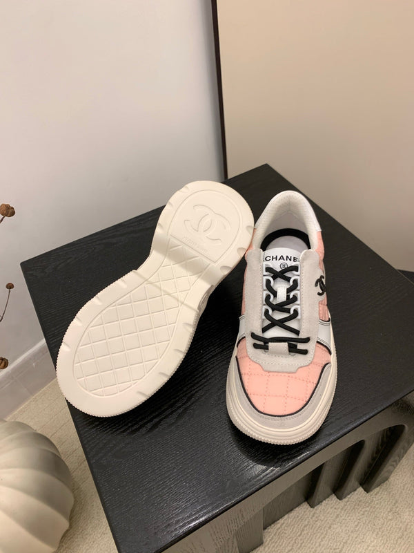 CC Alexander McQueen Sneakers Pink Gray Black Leather and Ceiling Fabric 537192