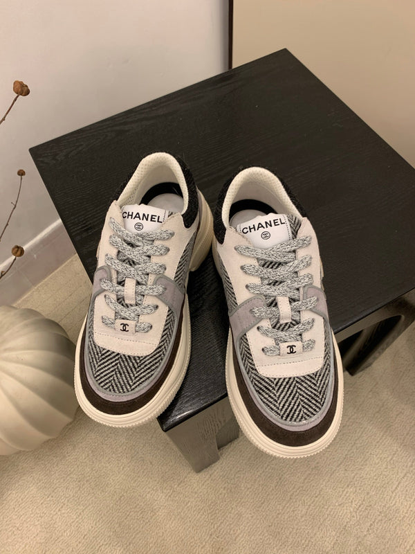 CC Alexander McQueen Sneakers Multicolor Suede and Tweed Fabric 537194