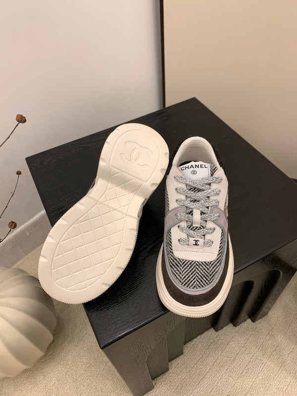 CC Alexander McQueen Sneakers Multicolor Suede and Tweed Fabric 537194