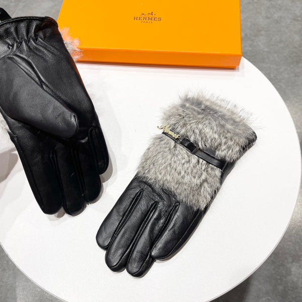 TOUCHSCREEN GLOVES IN BLACK LAMBSKIN MIX FOX FUR 165012