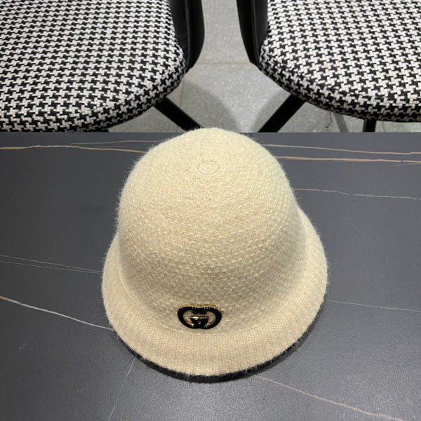 BUCKET HAT IN WHITE WOOL PLUSH 399231