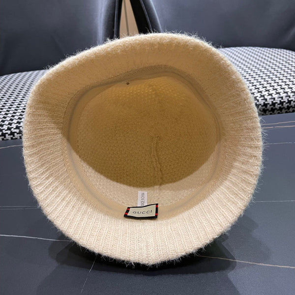 BUCKET HAT IN WHITE WOOL PLUSH 399231
