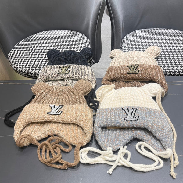 KNITTED BEANIE HAT WITH CUTE EARS IN WHITE MIX GRAY WOOL 403484