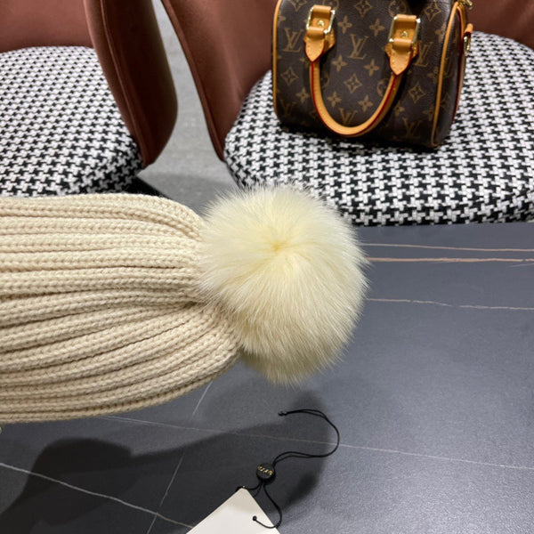 BEANIE HAT IN BEIGE WOOL 403391