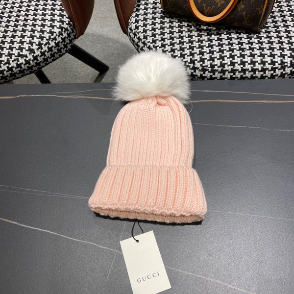 BEANIE HAT IN LIGHT PINK WOOL 403392