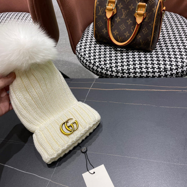 BEANIE HAT IN WHITE WOOL 403393