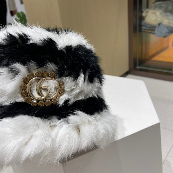 CAPPELLO A SECCHIELLO IN PILE BIANCO E NERO 412798