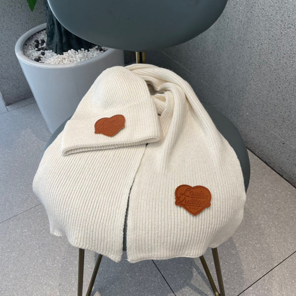 SET SCARF AND HAT IN WHITE WOOL 414795