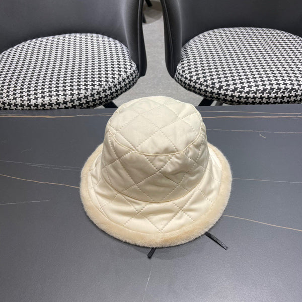 KNITTED BUCKET HAT IN CREAM BEIGE COTTON AND LAMB FUR 420924