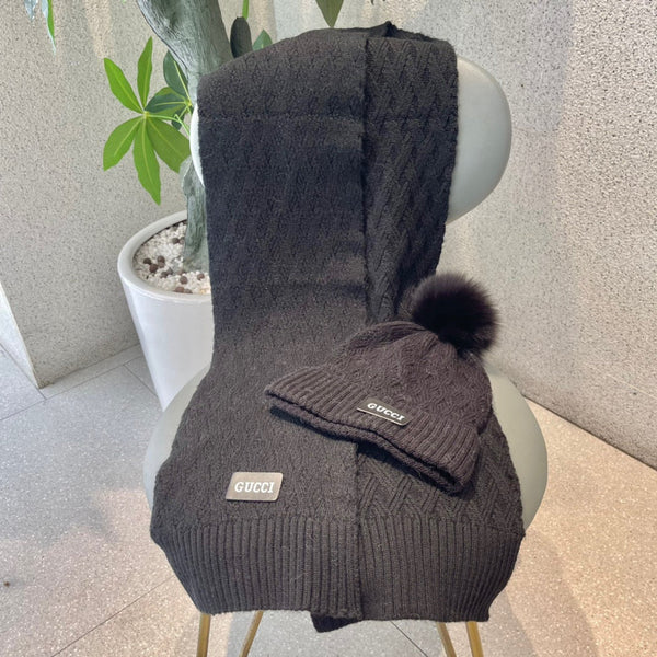 SET SCIARPA E CAPPELLO IN LANA NERA E PELLICCIA DI VOLPE 420833